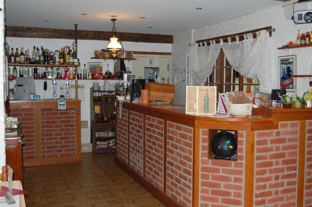 Auberge Du Bord Des Eaux - Demi-Pension Assuree Sur Reservation Сент-Аман-лез-О Екстер'єр фото